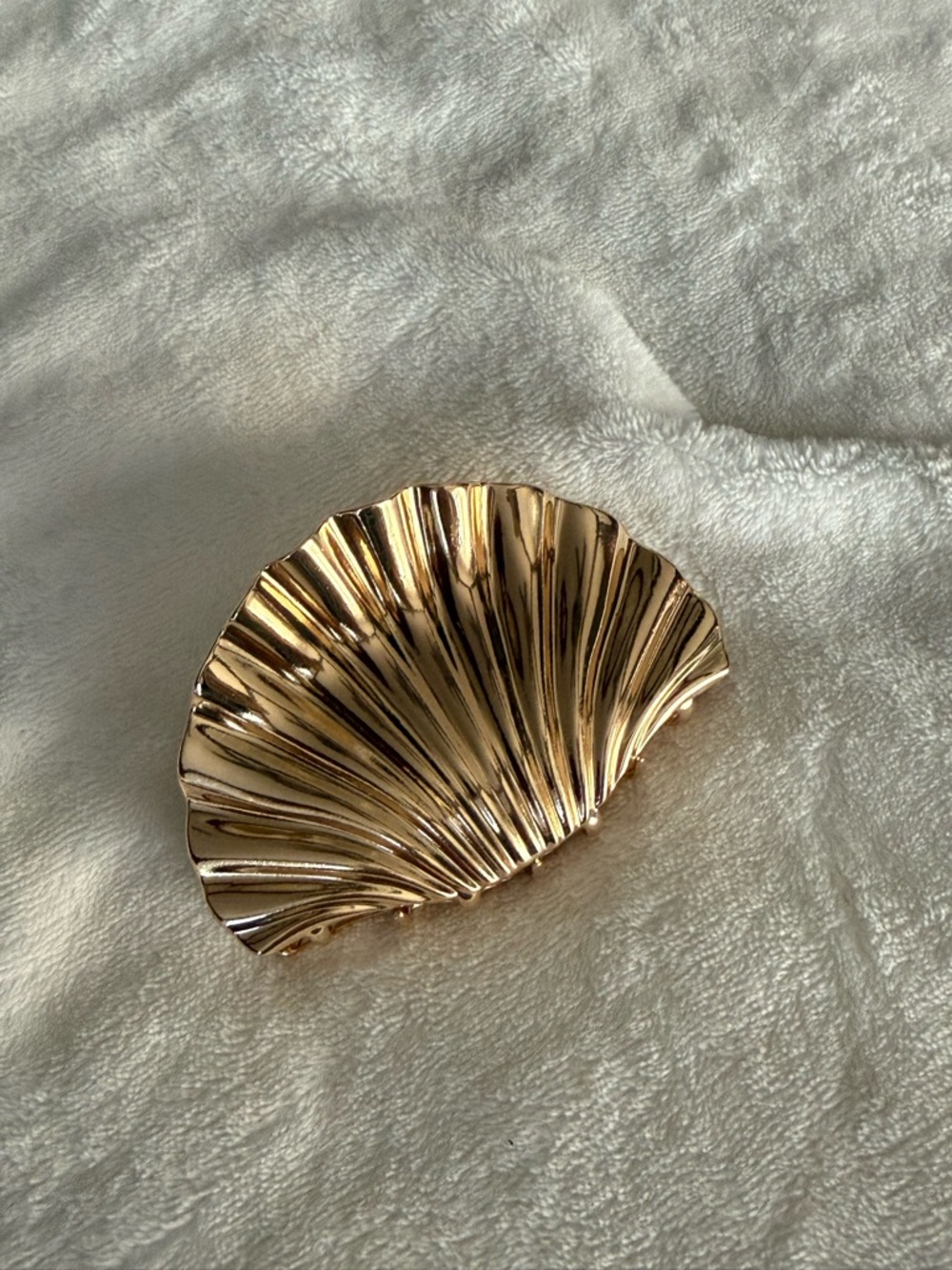 Gold Shell Hair Clip - Women Accessories